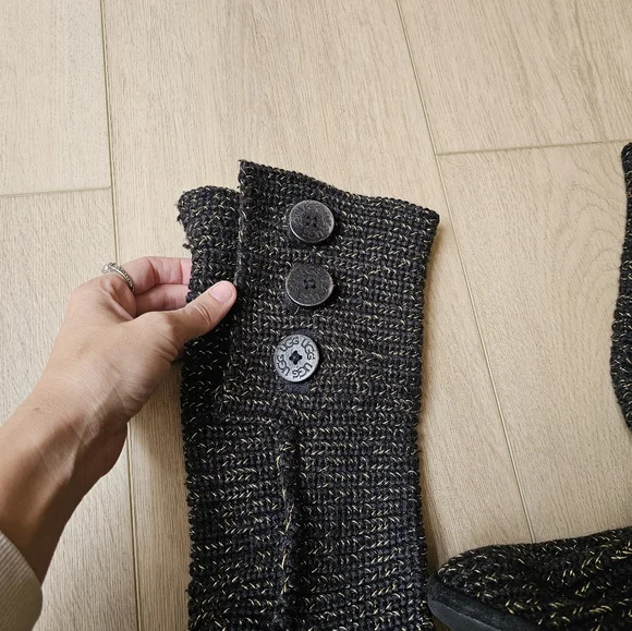 UGG VTG y2k Classic Cardy Black Gold Metallic Tall Button Knit Boots - Picture 6 of 9